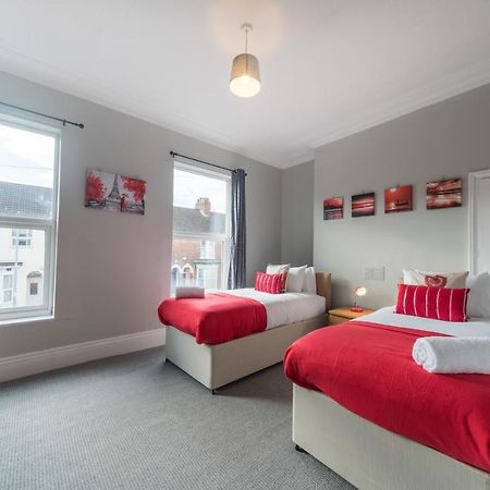 3 Bedroom Saks - 2 Living Area House In Newland Ave Hull 킹스턴어폰헐 외부 사진