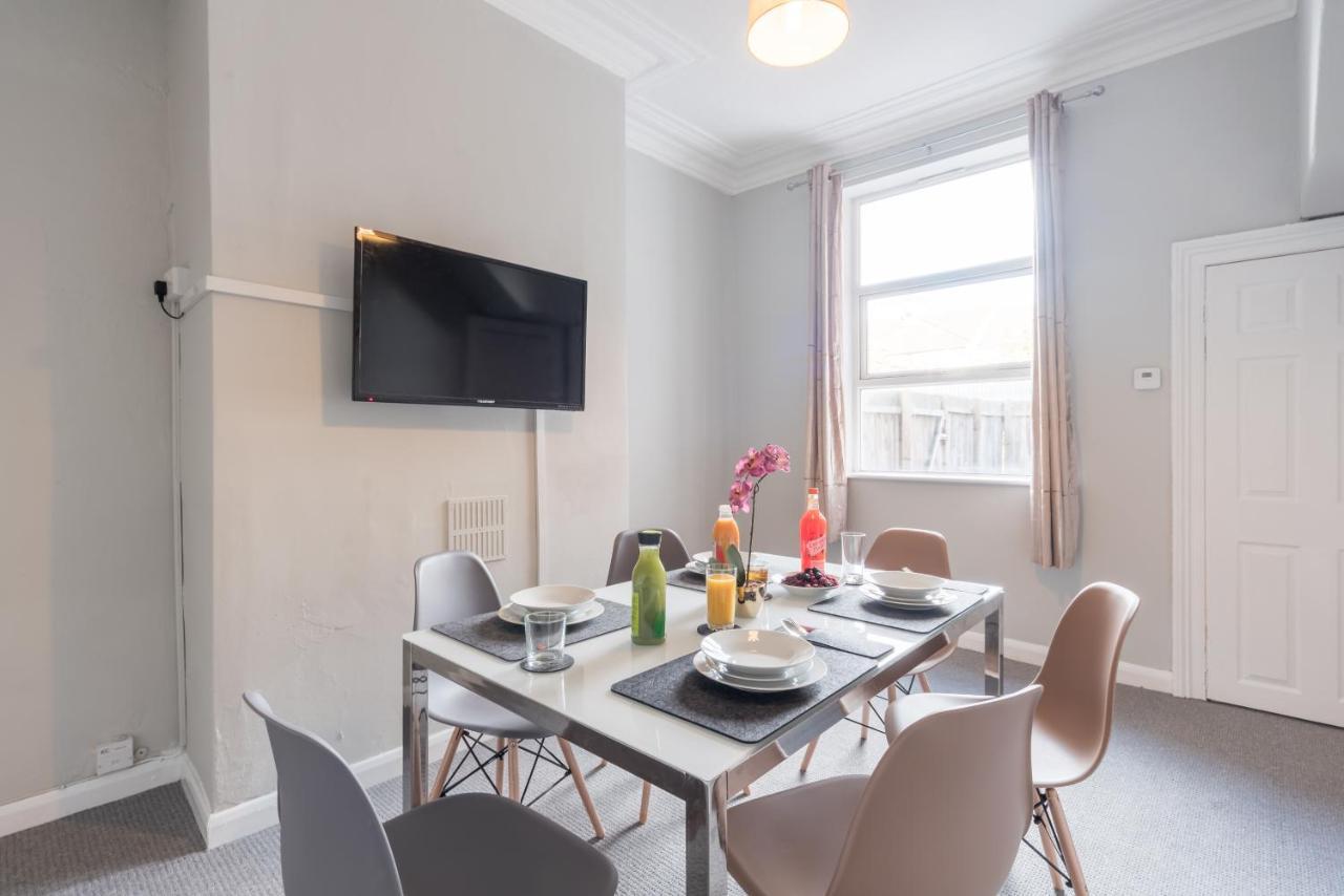 3 Bedroom Saks - 2 Living Area House In Newland Ave Hull 킹스턴어폰헐 외부 사진